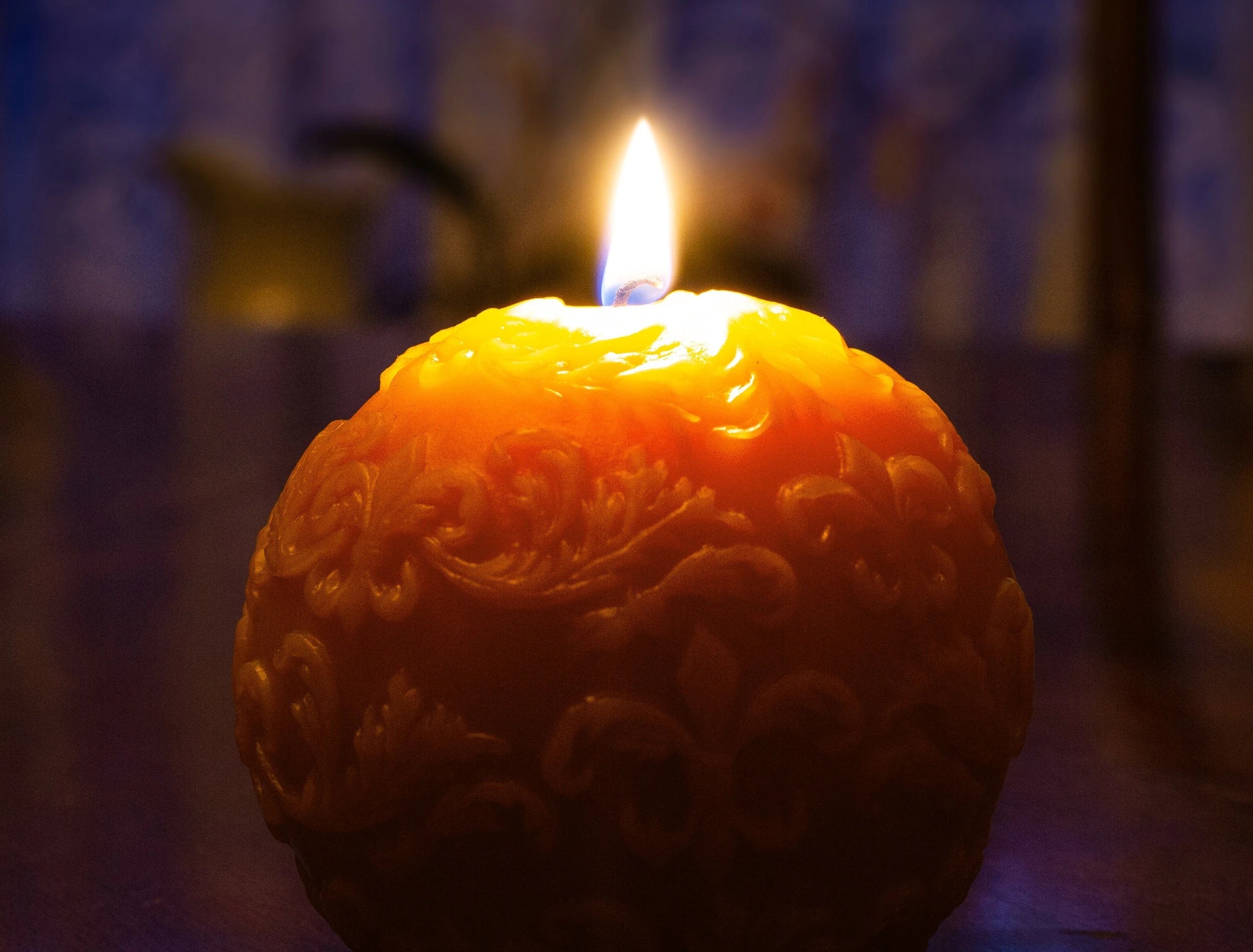 St. John’s Monastery Shop Fleur De Lis Ball Candle - Thumbnail 3